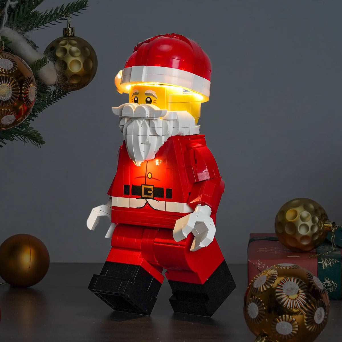 LED light kit for LEGO® Up-Scaled Santa Minifigure #40820, lighting effect on the build