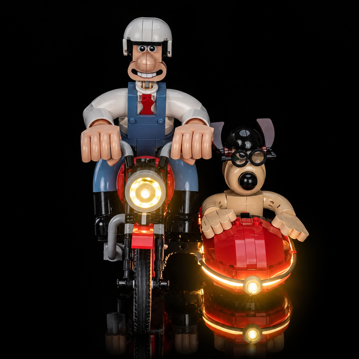 LED-Kit für LEGO Wallace & Gromit 21371, Frontansicht der beleuchteten Motorrad- und Beiwagenscheinwerfer unter beiden Figuren