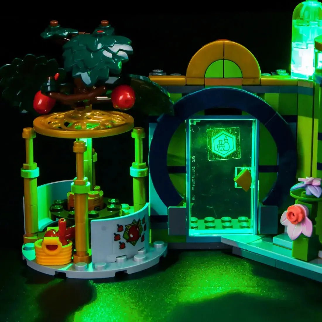 LED lights bring LEGO Wicked Welcome to Emerald City #75684 to life