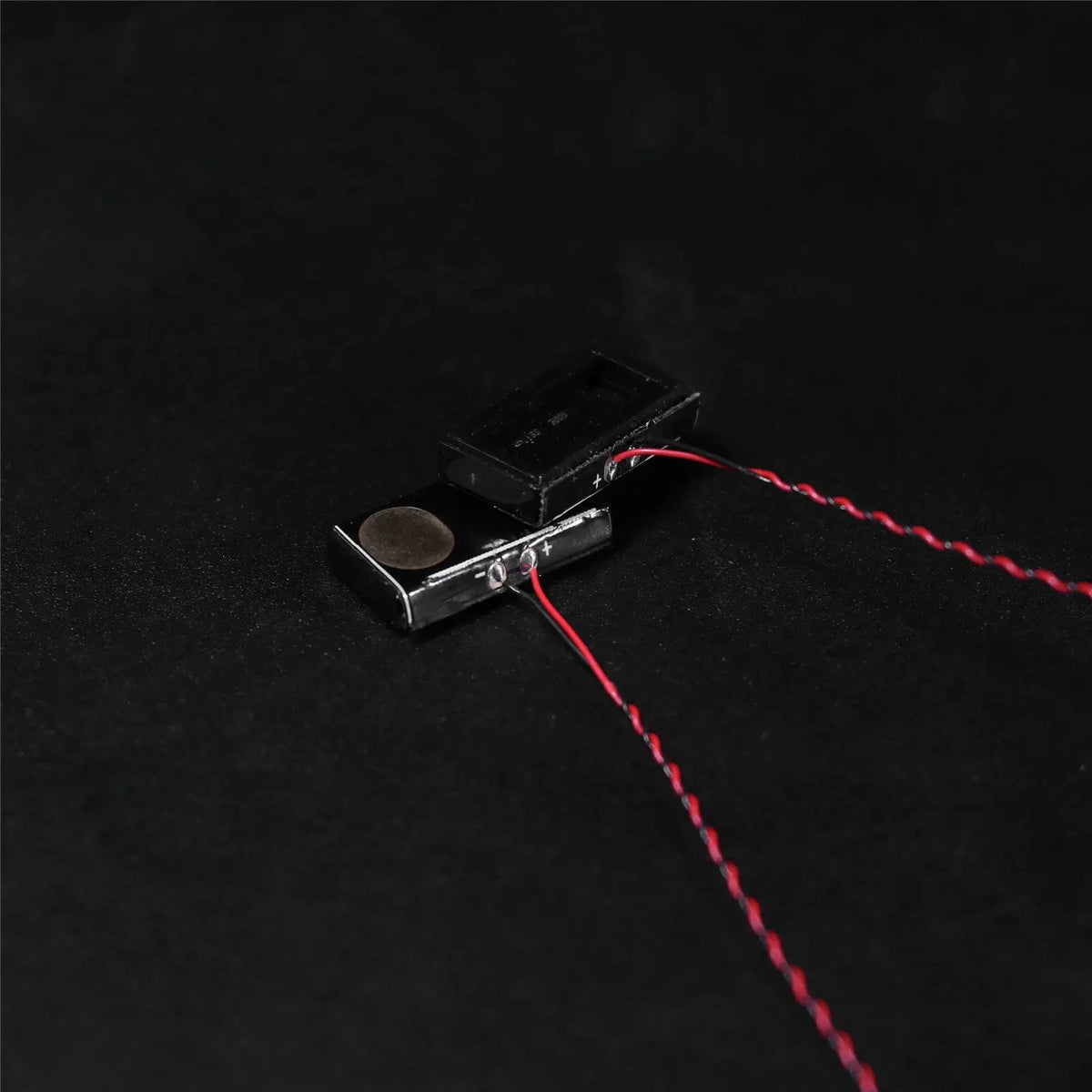 Wireless Connection Module for LEGO® Lighting LED kit powered on (LED light kit for LEGO®)